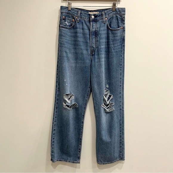 Levi’s Premium Ribcage Straight Ankle Jeans in After Love Ripped Knee No Stretch - Picture 3 of 14